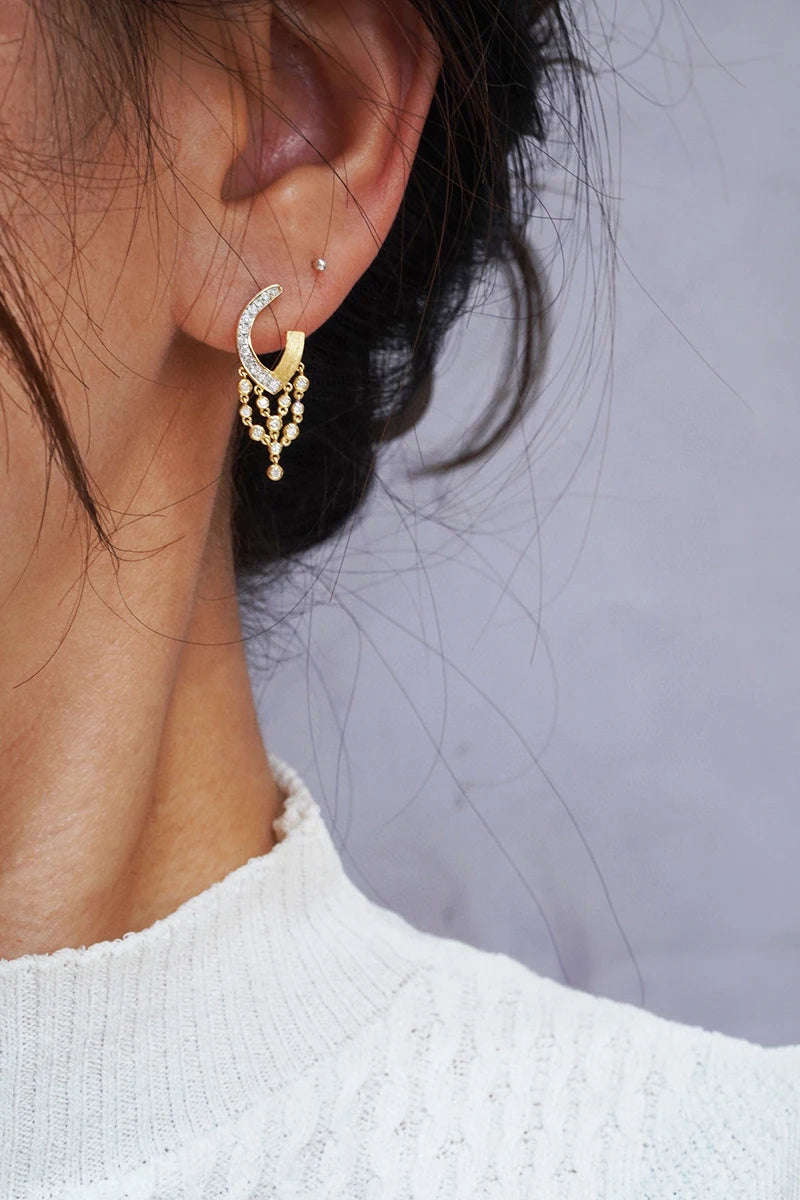 Vintage 18K Yellow Gold Natural Diamond Tassel Earrings