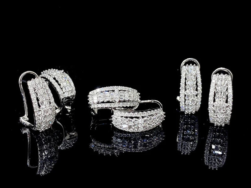 18K White Gold Natural Diamond Dragon Scale Hoop Earrings