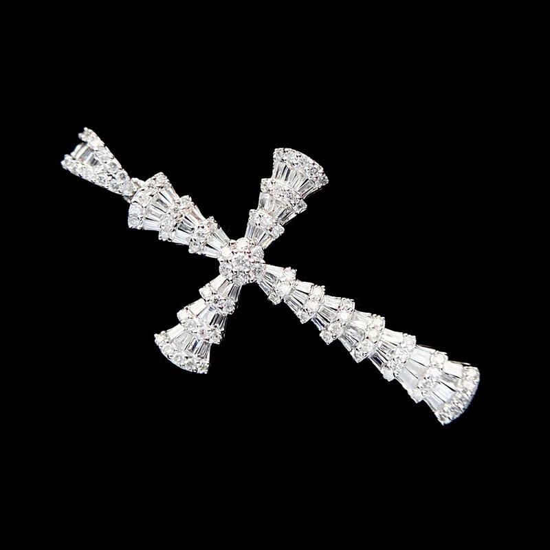 Classic 18K White Gold Natural Diamond Cross Necklace